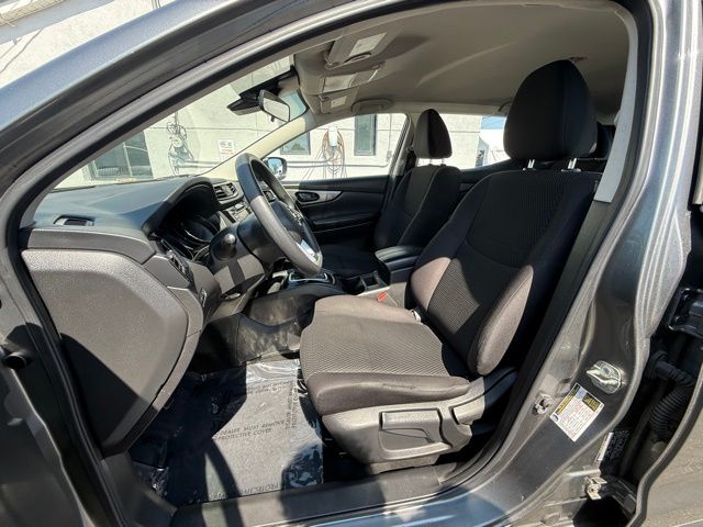 2020 Nissan Rogue Sport S photo 16