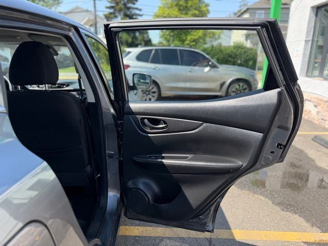 2020 Nissan Rogue Sport S photo 20