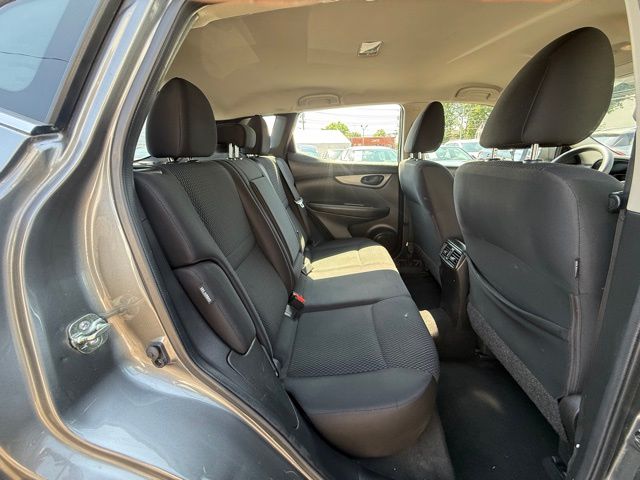 2020 Nissan Rogue Sport S photo 21