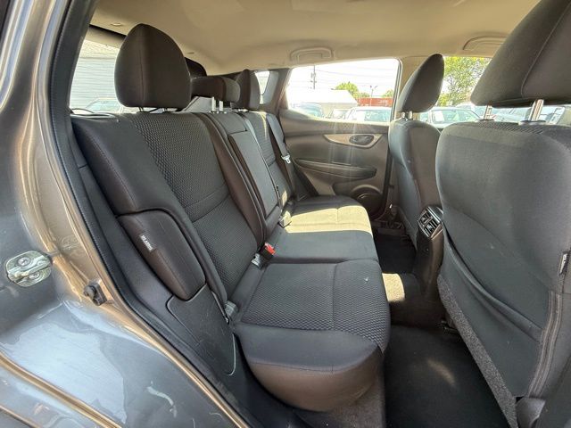 2020 Nissan Rogue Sport S photo 22