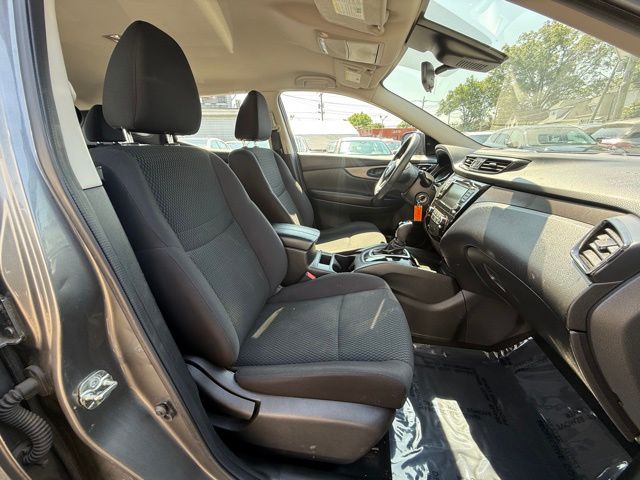 2020 Nissan Rogue Sport S photo 24