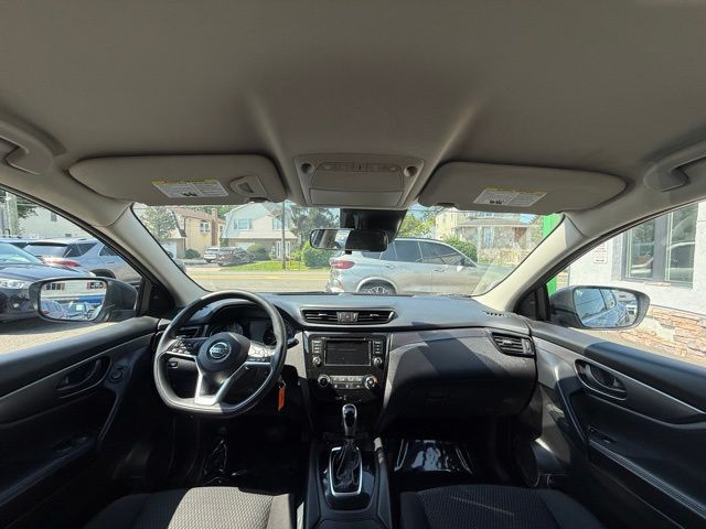 2020 Nissan Rogue Sport S photo 26