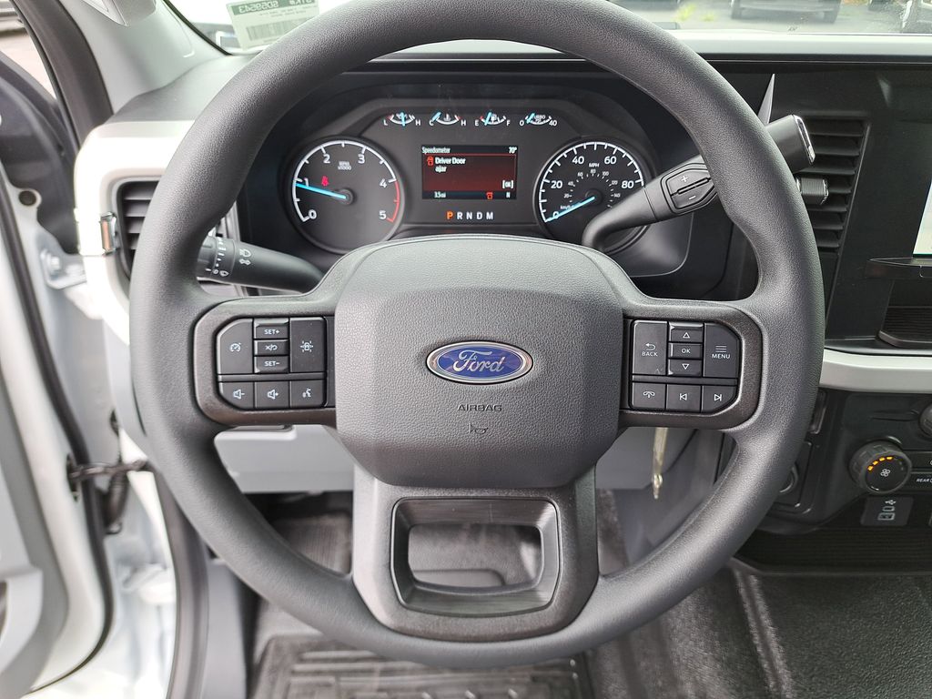 2025 Ford F-550 photo 18
