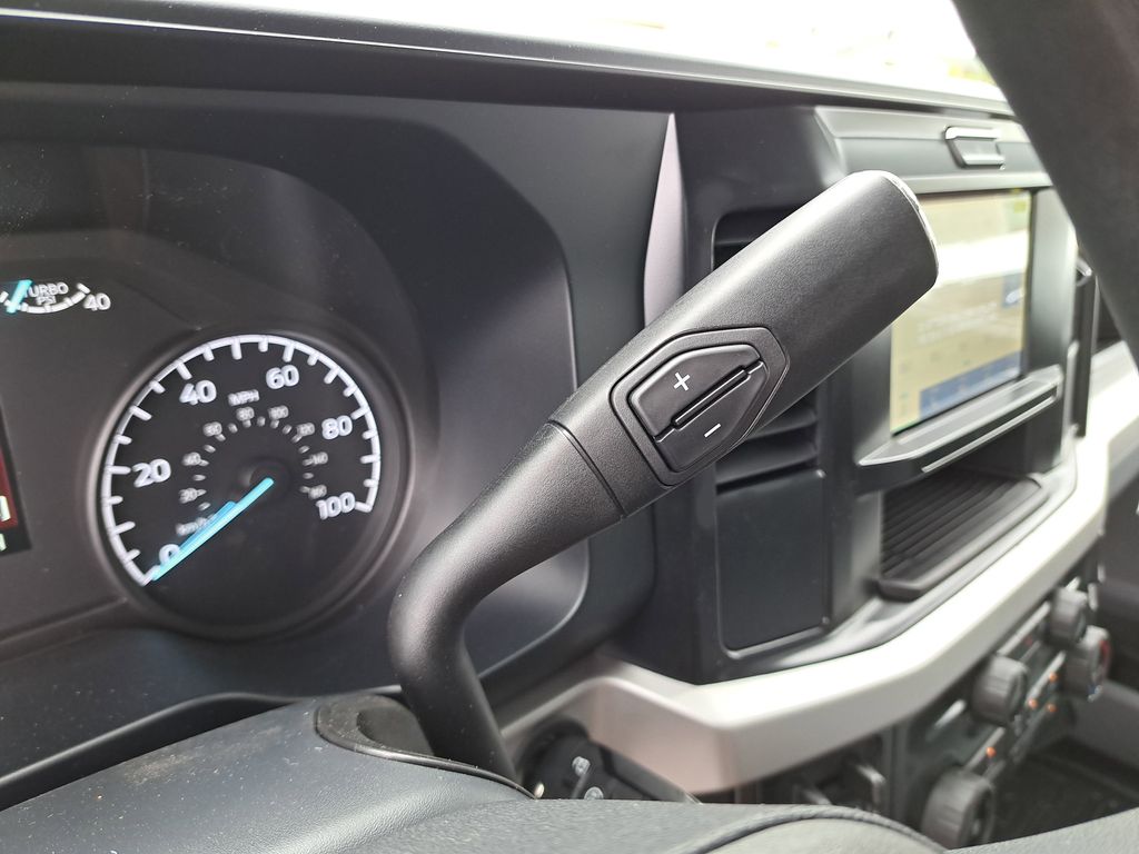 2025 Ford F-550 photo 22