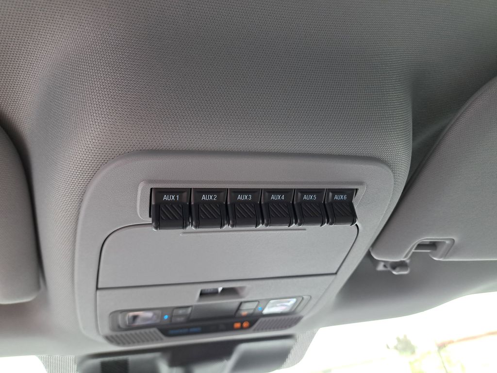 2025 Ford F-550 photo 25