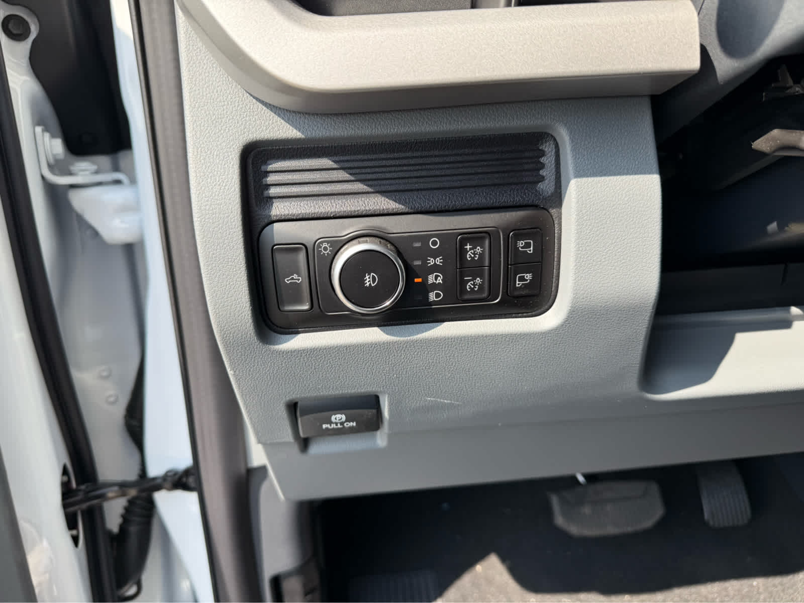 2025 Ford F-350 XLT photo 14