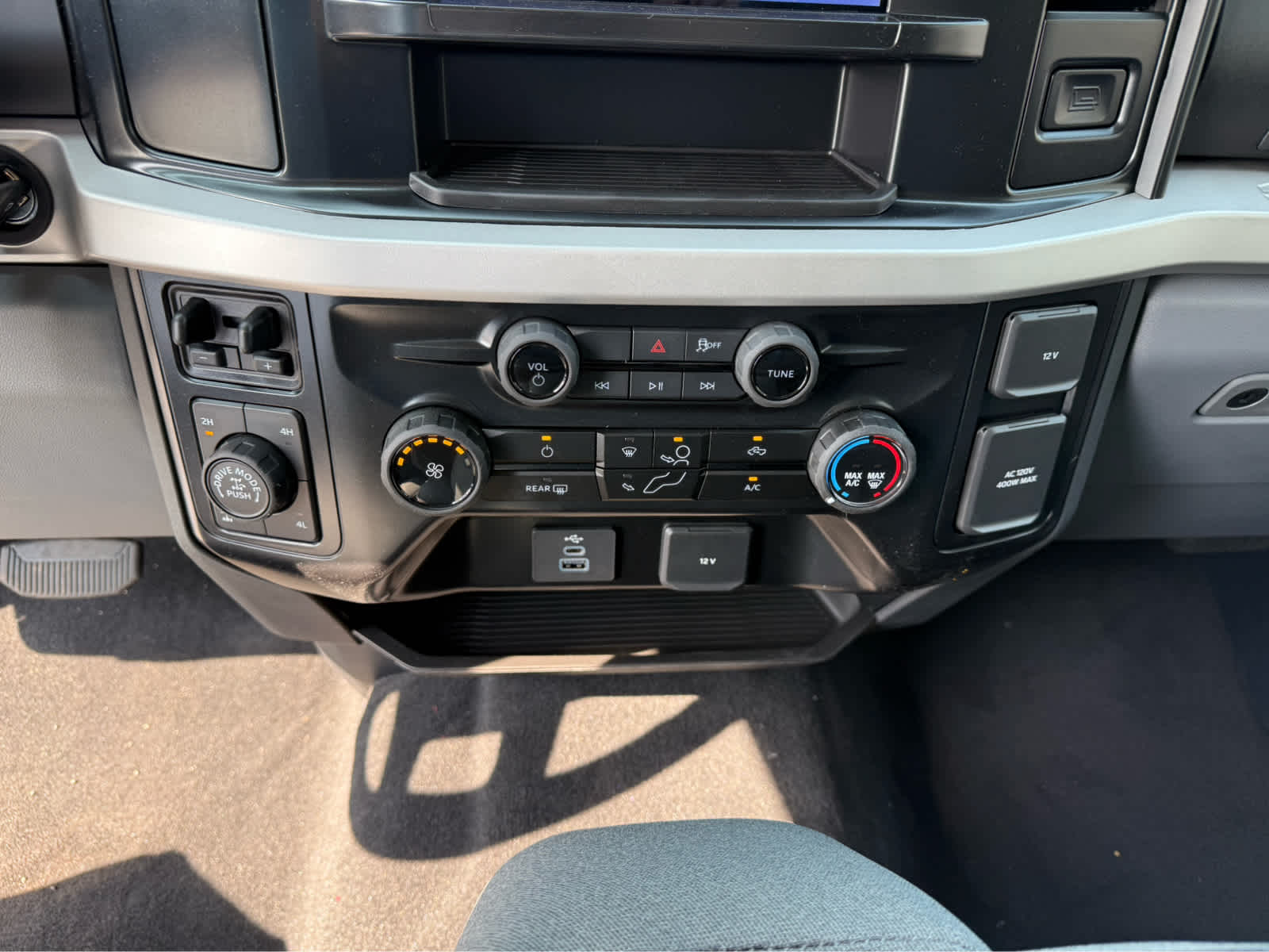 2025 Ford F-350 XLT photo 16