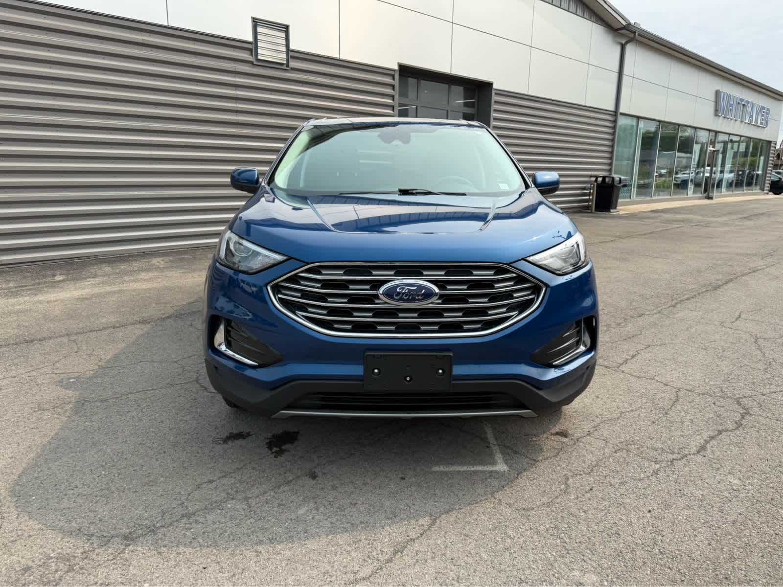 2022 Ford Edge SEL photo 3