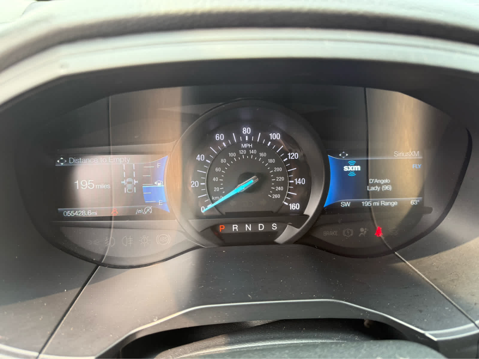 2022 Ford Edge SEL photo 9