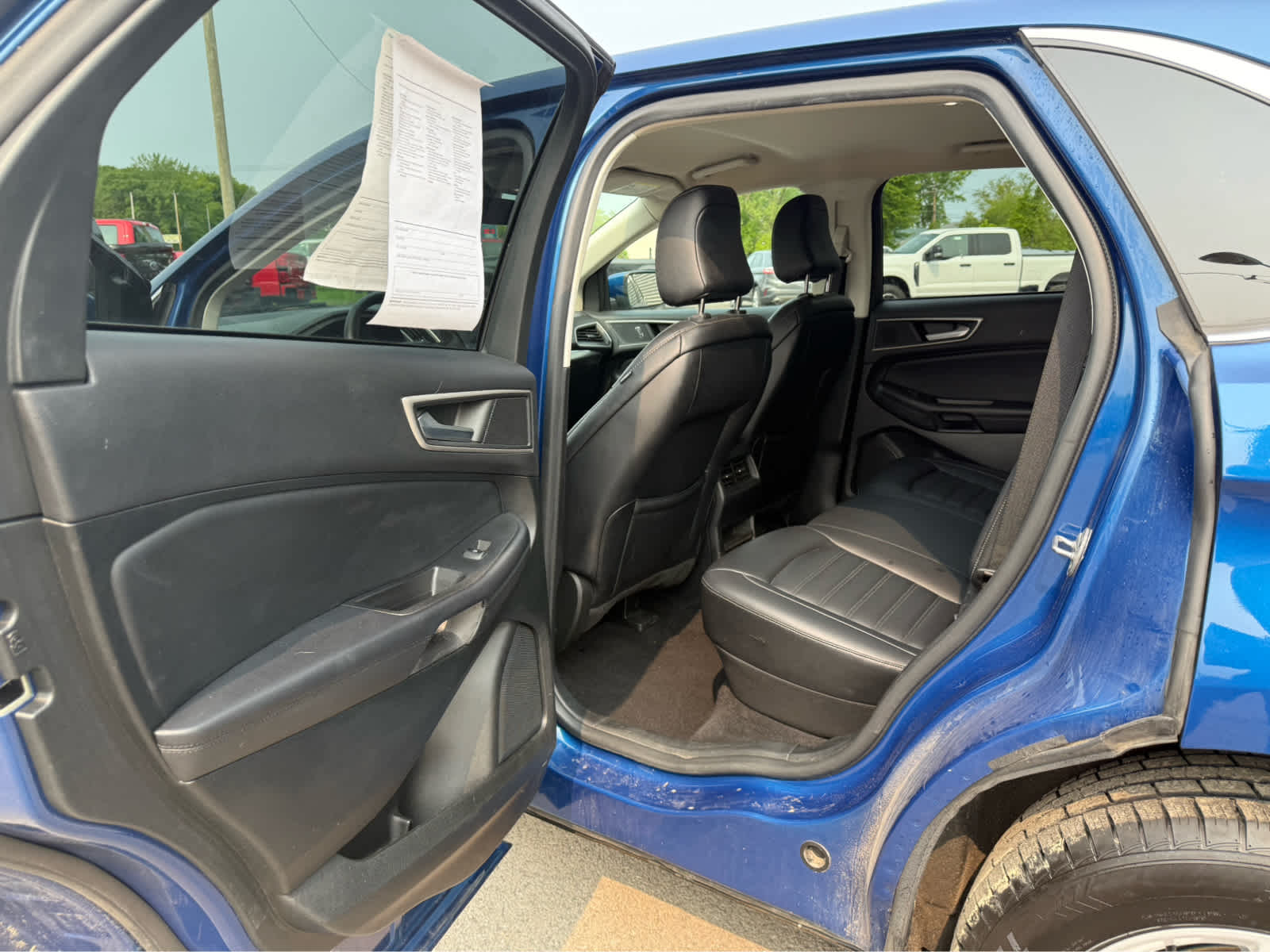 2022 Ford Edge SEL photo 14