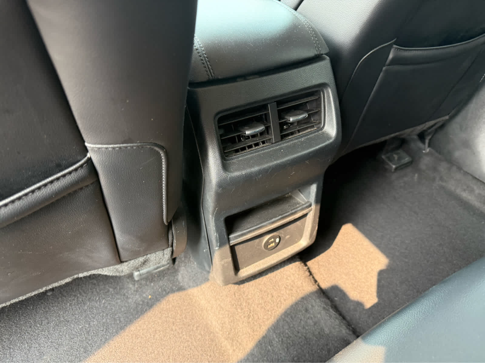 2022 Ford Edge SEL photo 15