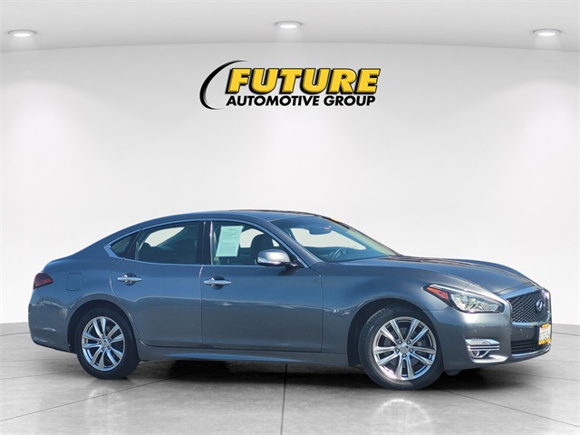 2018 INFINITI Q70 3.7 LUXE