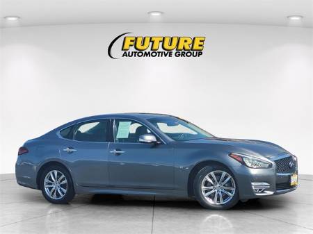 2018 INFINITI Q70 3.7 LUXE