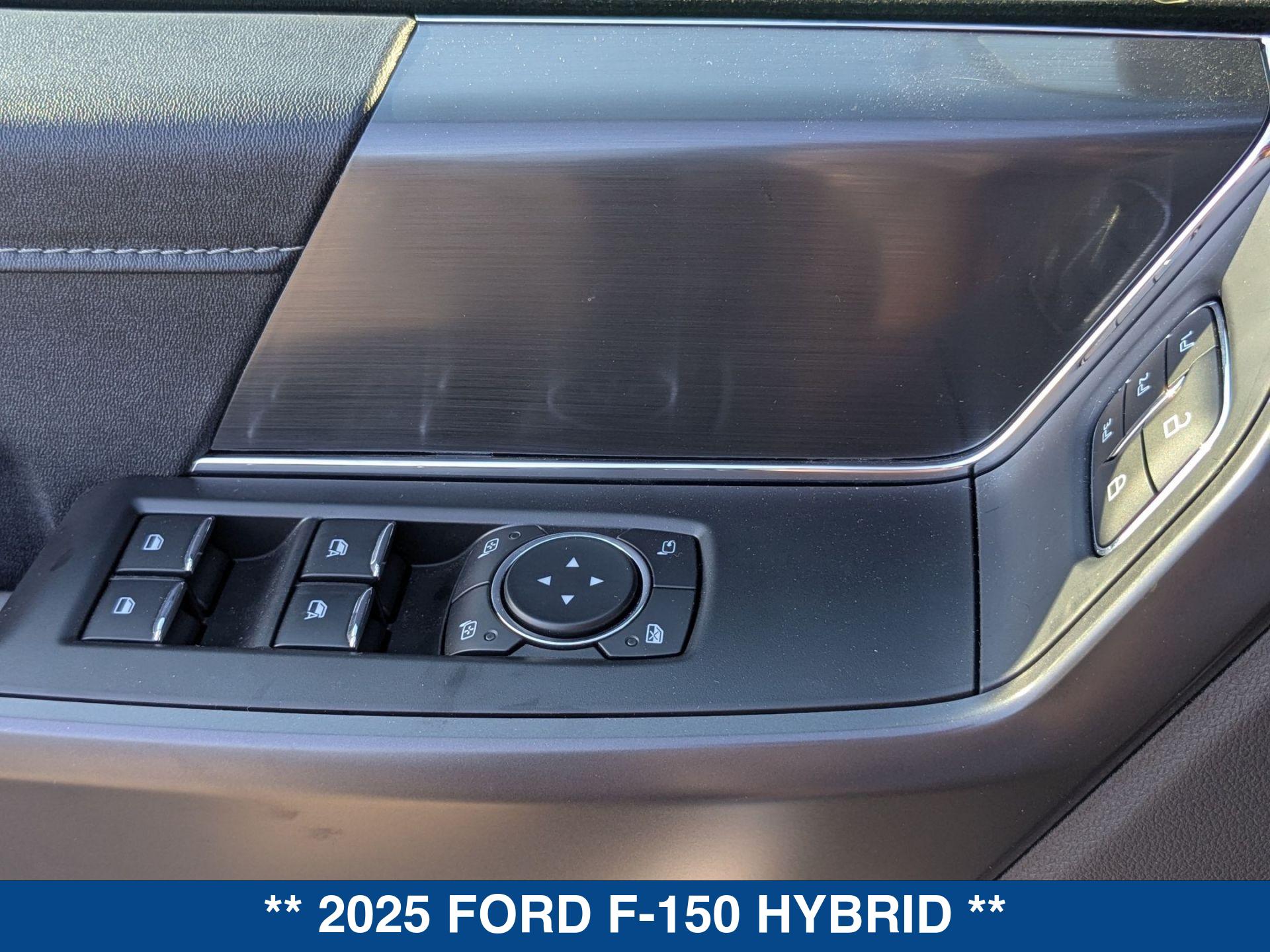 2025 Ford F-150 Lariat photo 14