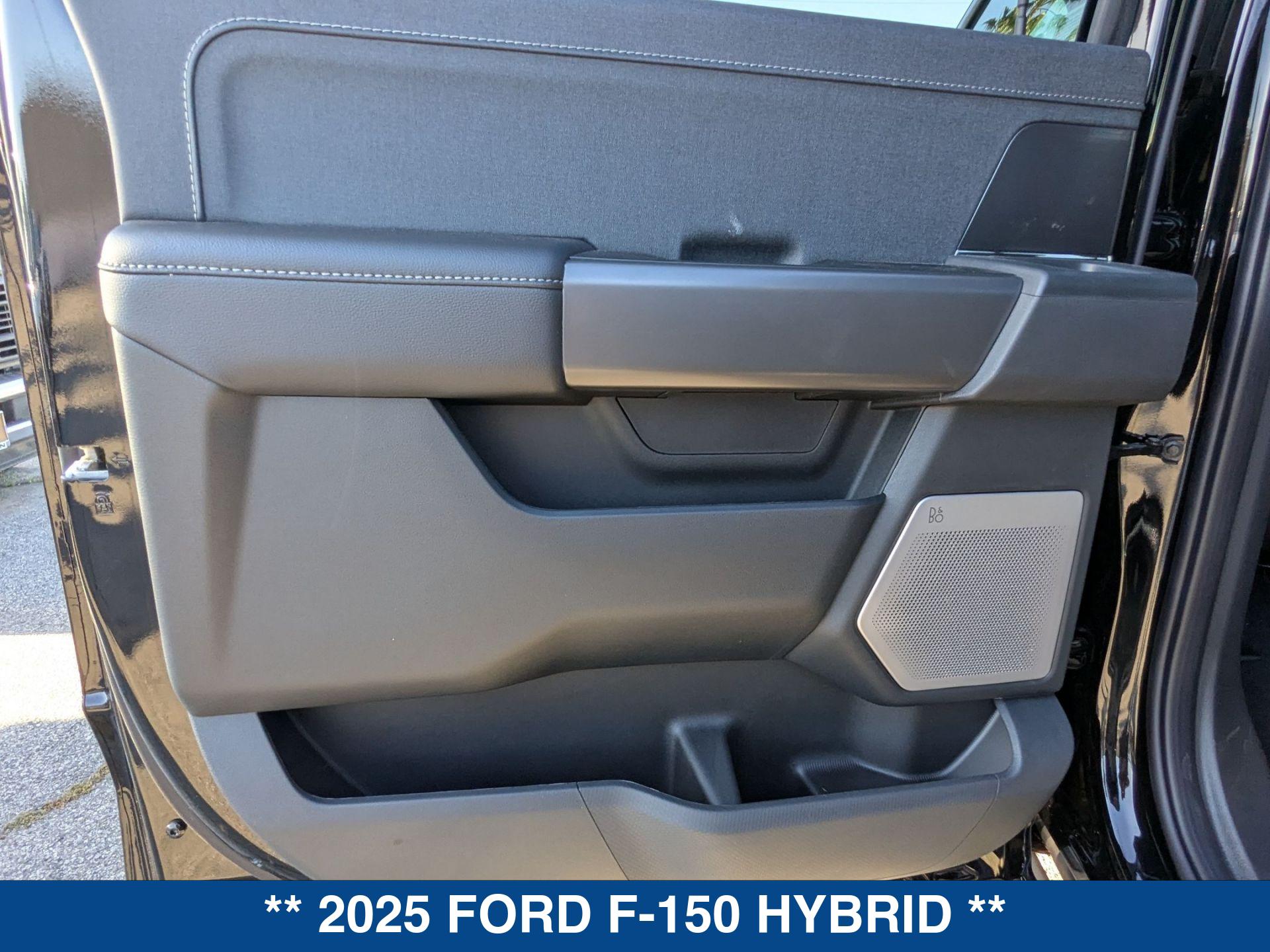 2025 Ford F-150 Lariat photo 22