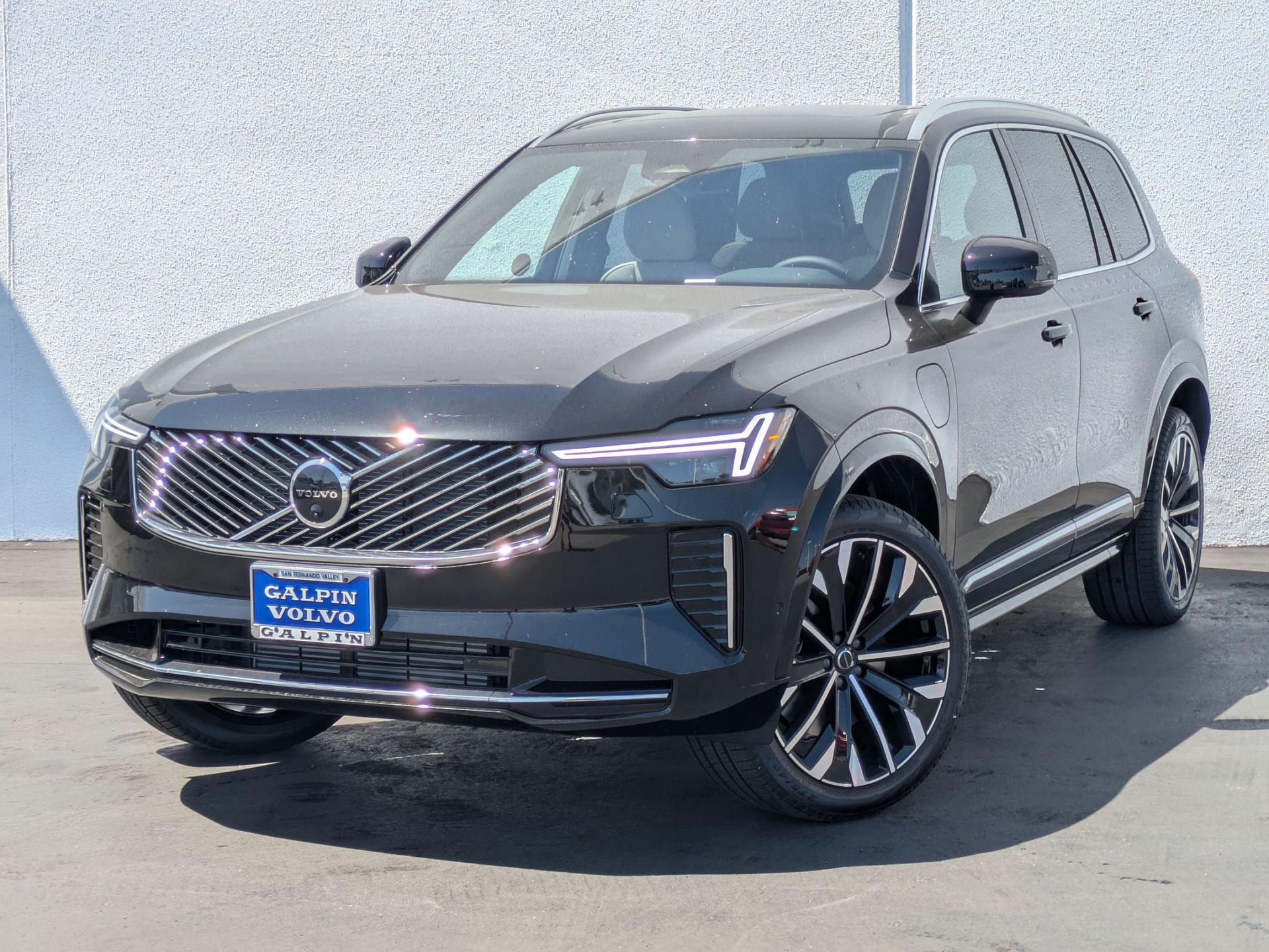 2025 Volvo XC90 T8 AWD photo 7