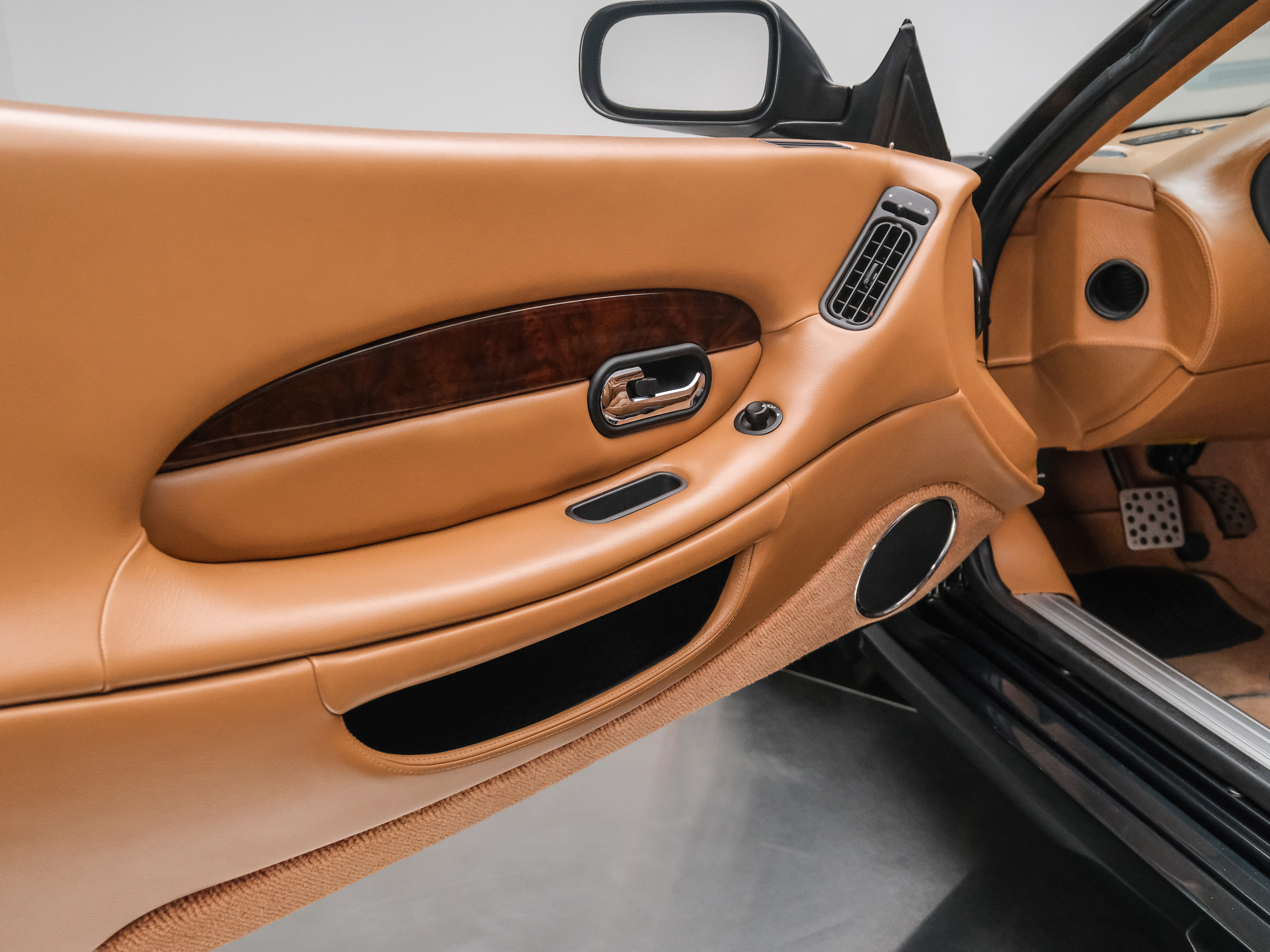 2003 Aston Martin DB7 Vantage photo 22