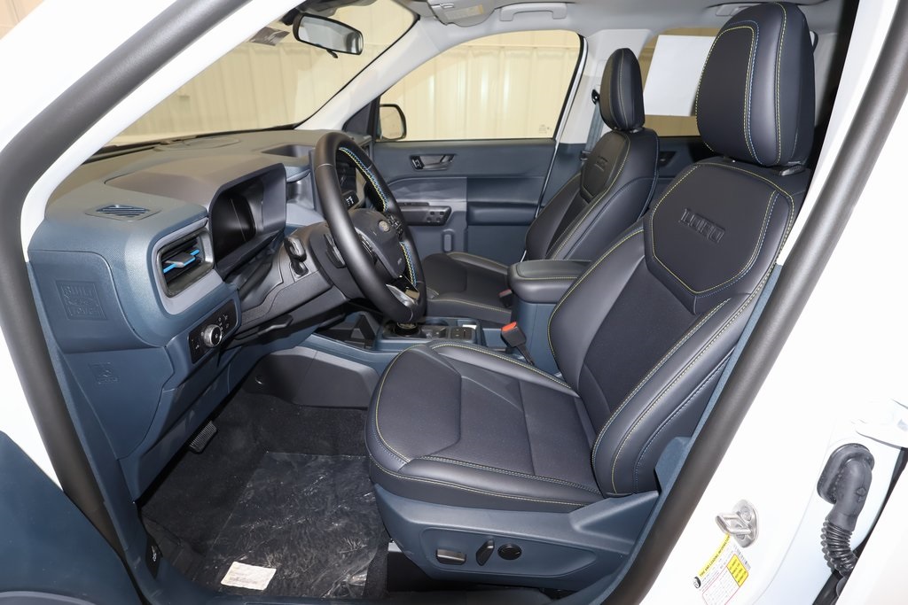 2025 Ford Maverick photo 6