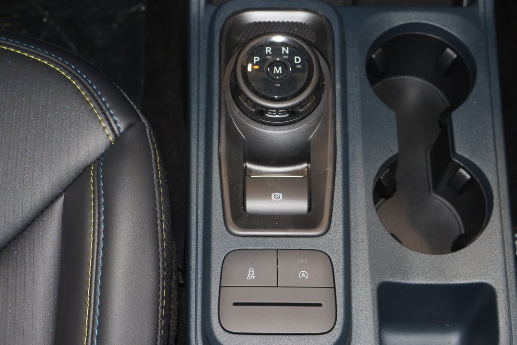 2025 Ford Maverick photo 17