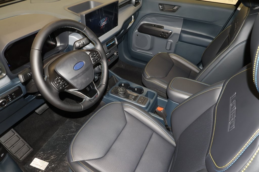 2025 Ford Maverick photo 18
