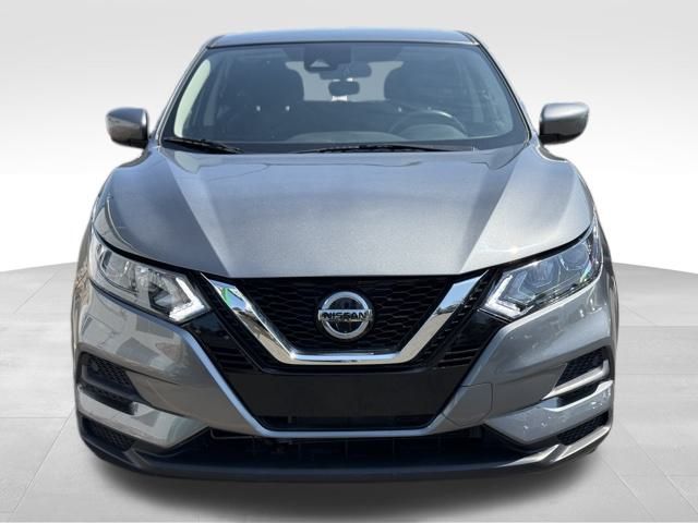 2020 Nissan Rogue Sport S photo 2