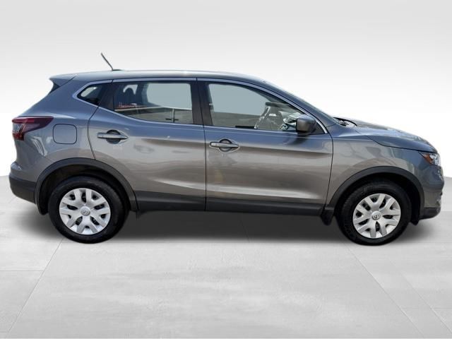 2020 Nissan Rogue Sport S photo 4