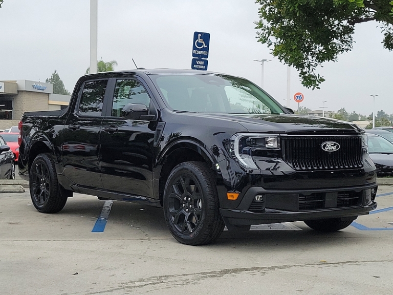 2025 Ford Maverick Lobo Standard