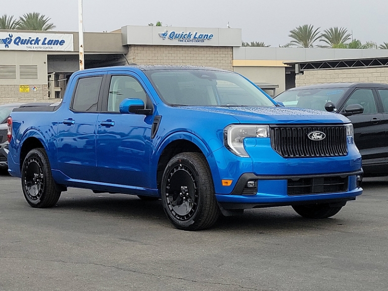 2025 Ford Maverick Lobo Standard