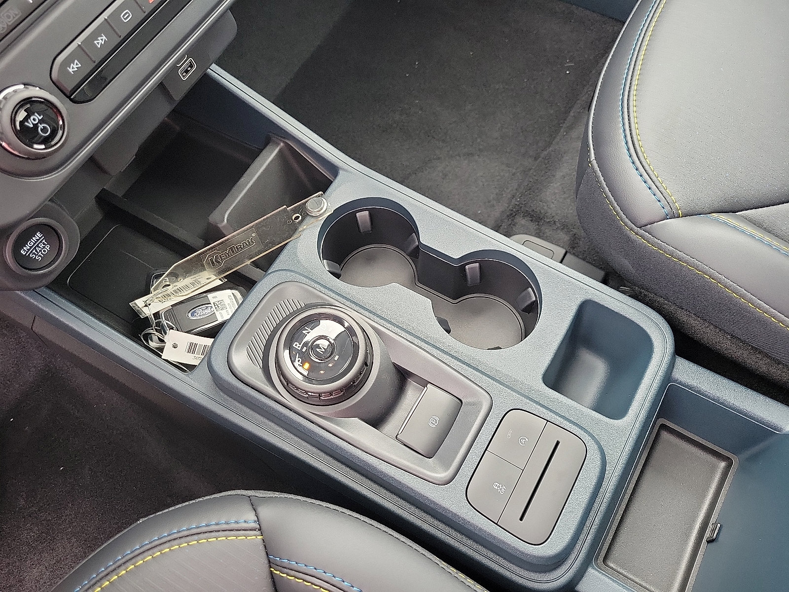 2025 Ford Maverick photo 4