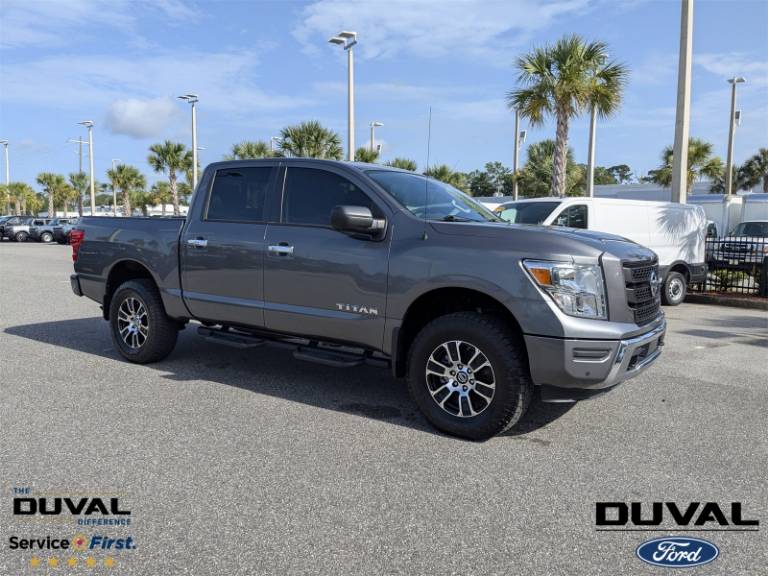 2021 Nissan Titan SV