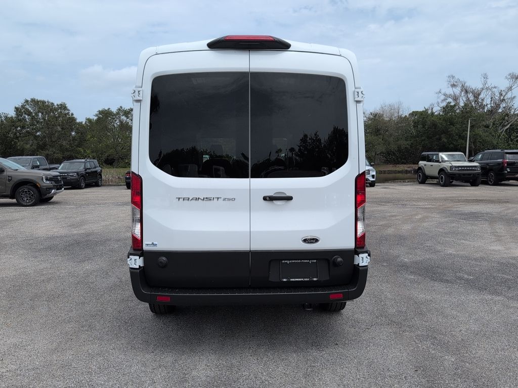 2025 Ford Transit photo 3