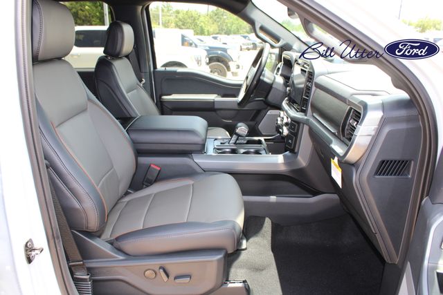 2025 Ford F-150 Lariat photo 8