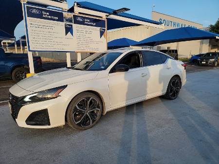 2023 Nissan Altima 2.5 SR