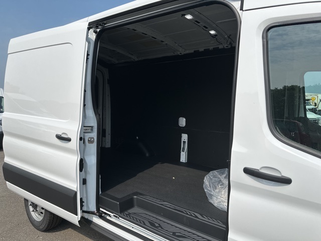 2025 Ford Transit photo 9