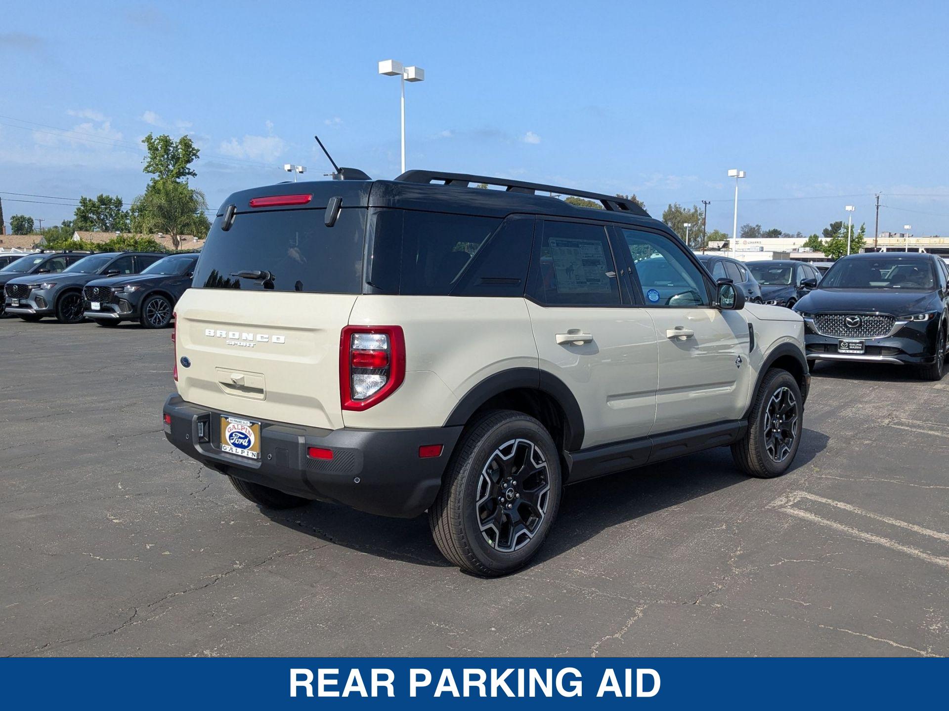 2025 Ford Bronco Sport Outer Banks photo 8