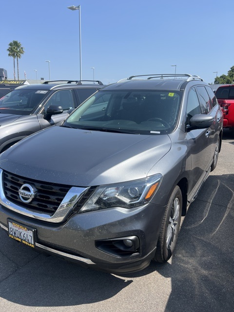 2020 Nissan Pathfinder SV