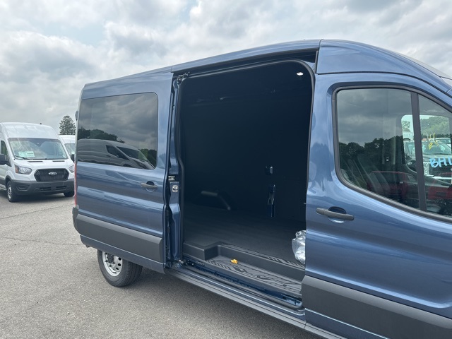 2025 Ford Transit photo 9