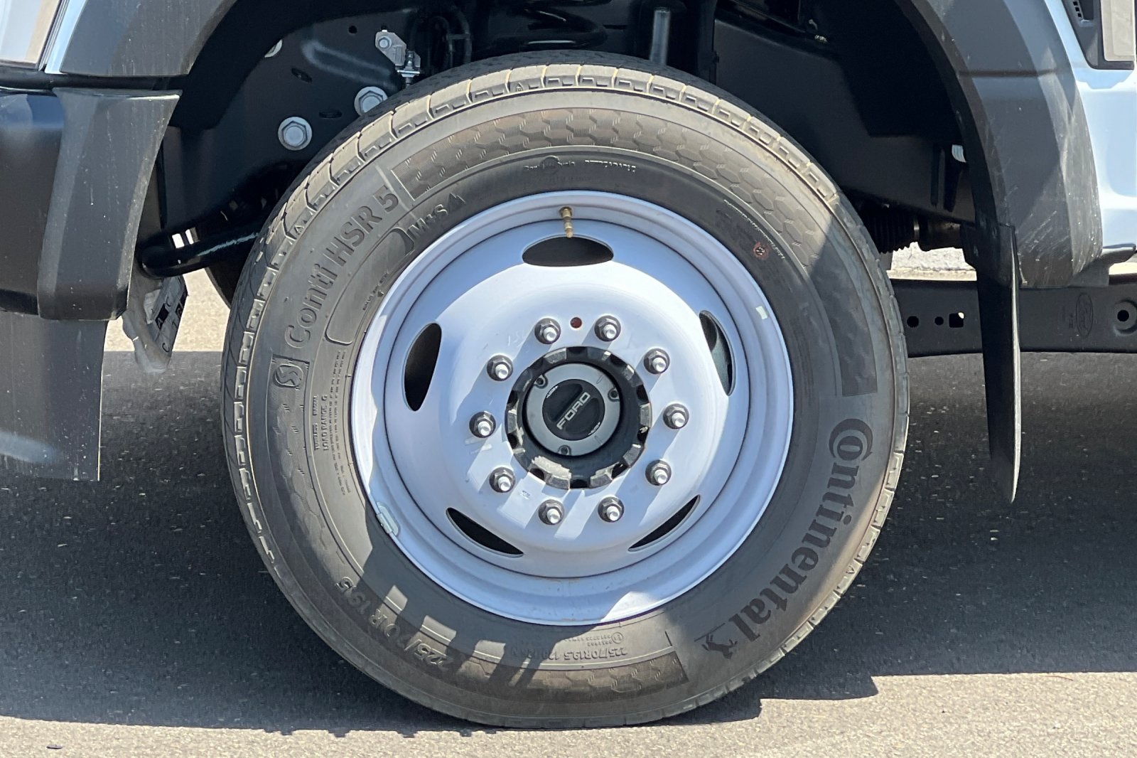 2024 Ford F-550SD XL