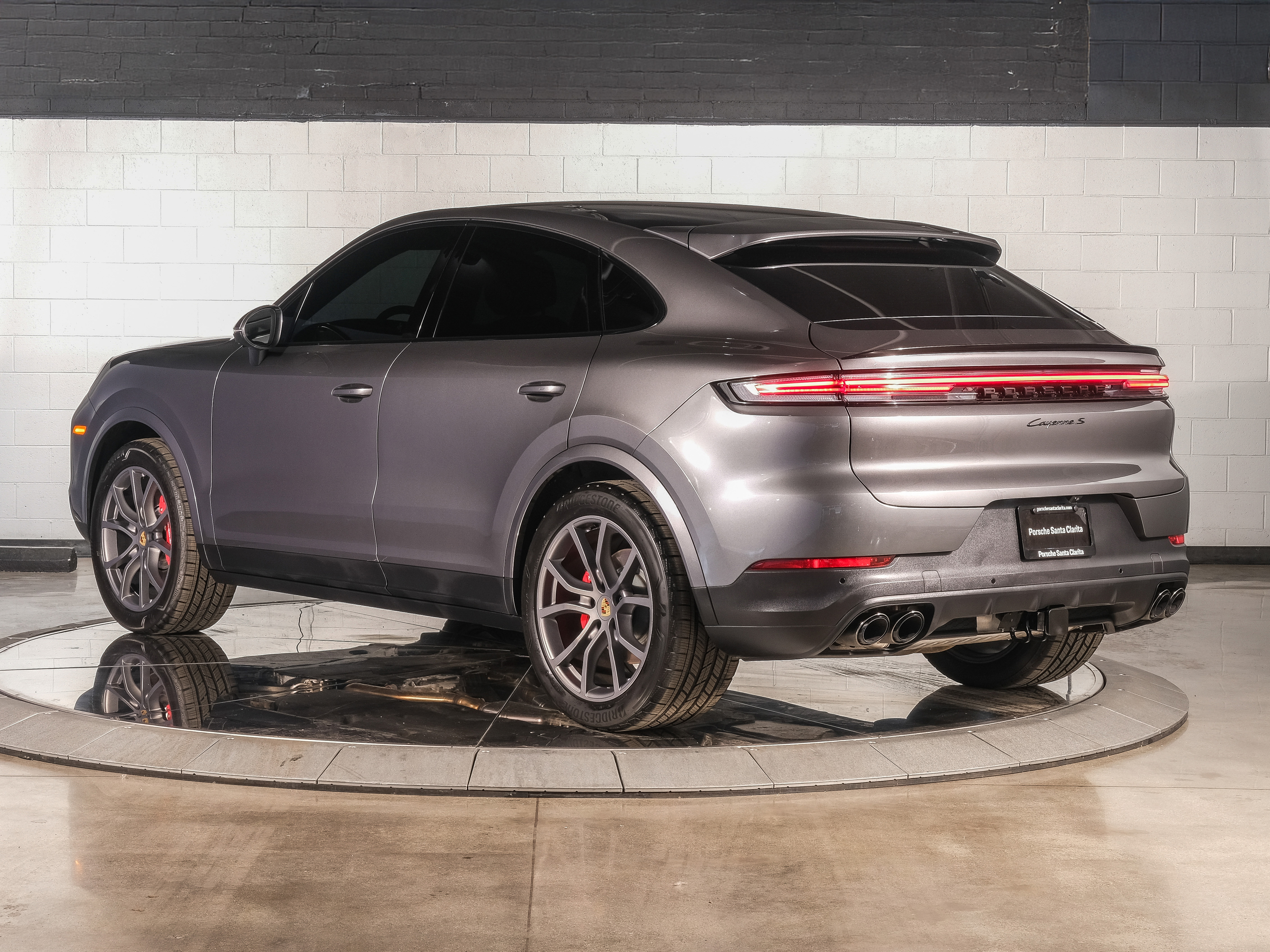 2024 Porsche Cayenne Coupe S photo 3