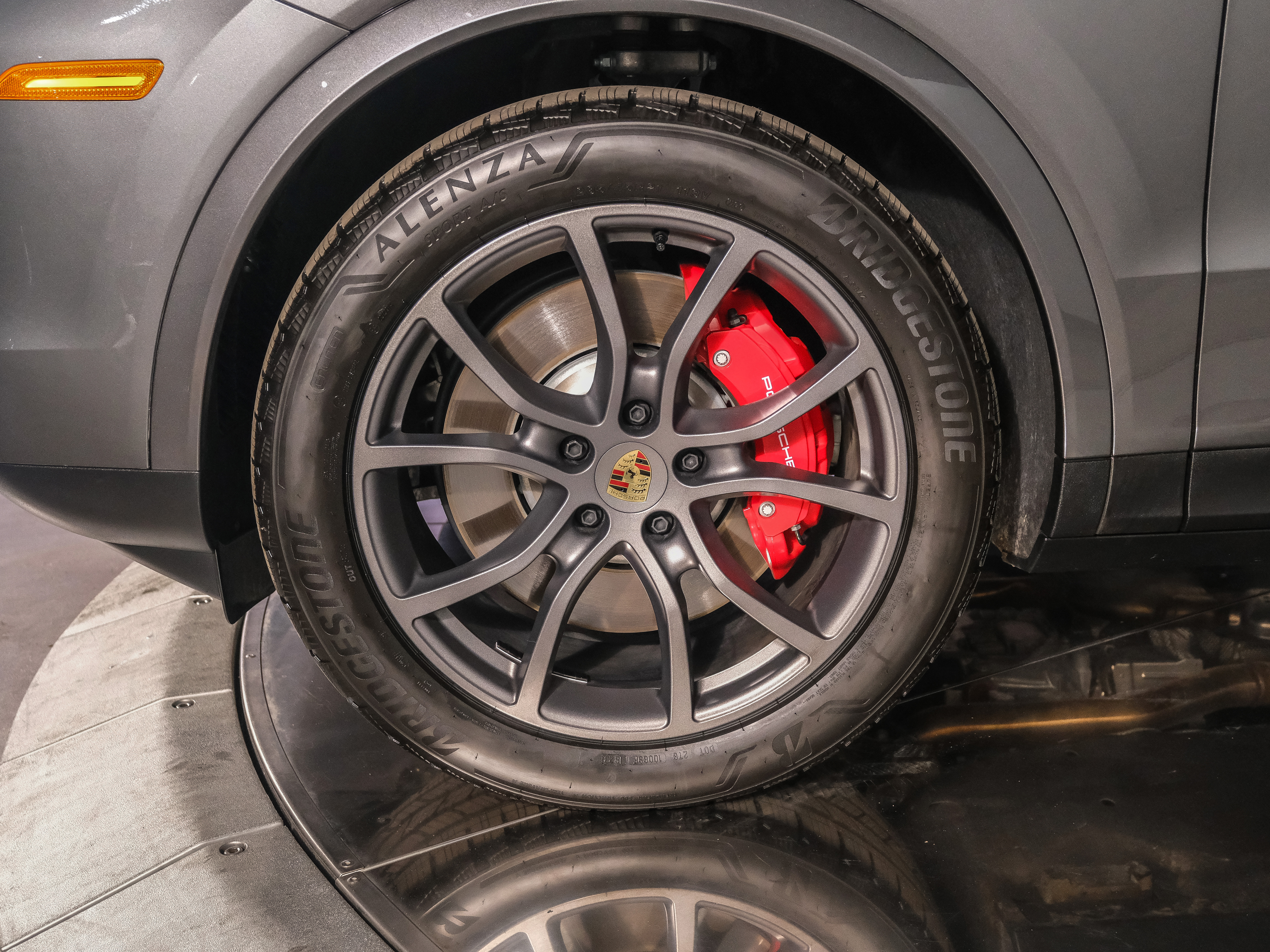 2024 Porsche Cayenne Coupe S photo 14