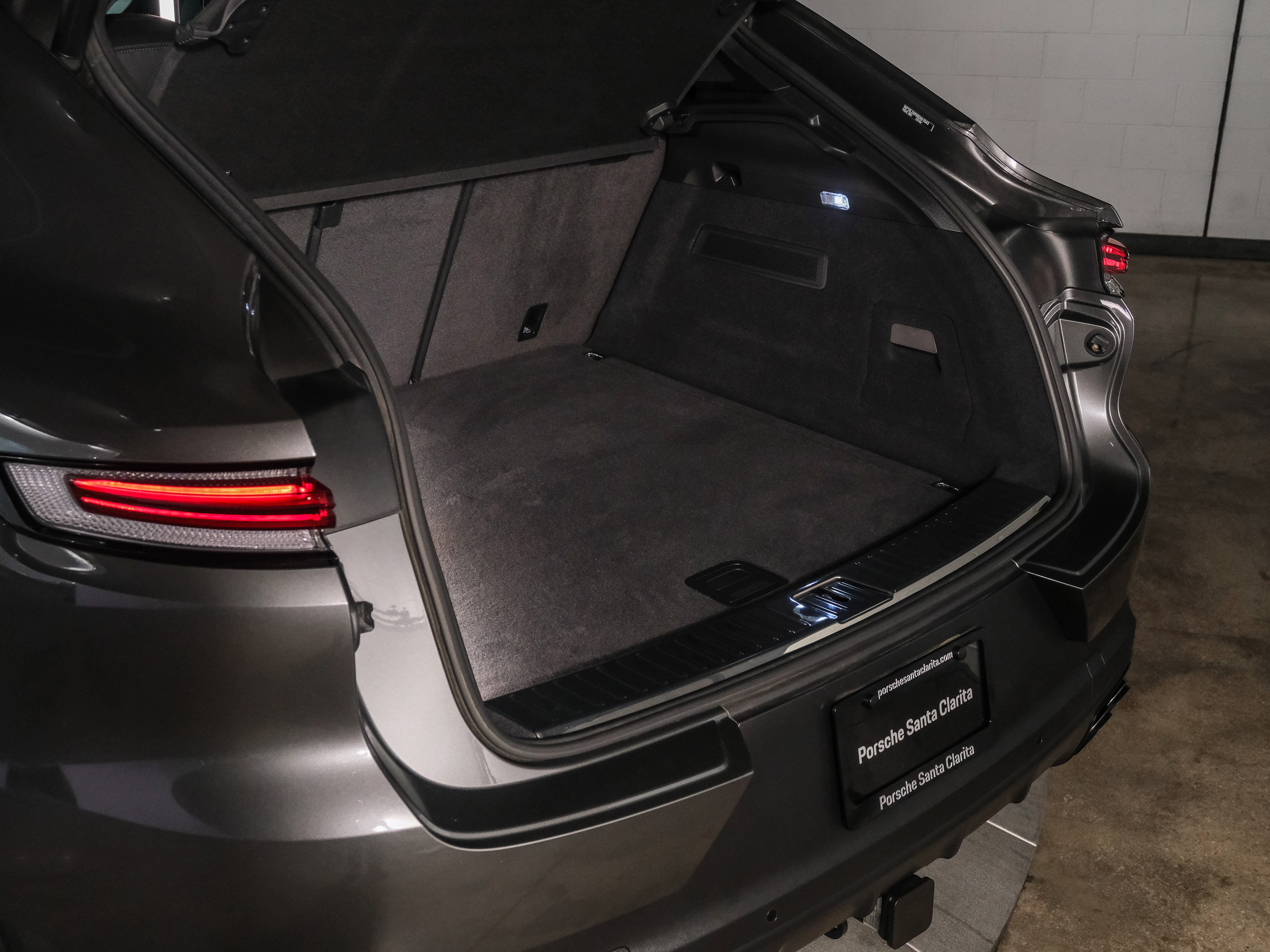 2024 Porsche Cayenne Coupe S photo 21