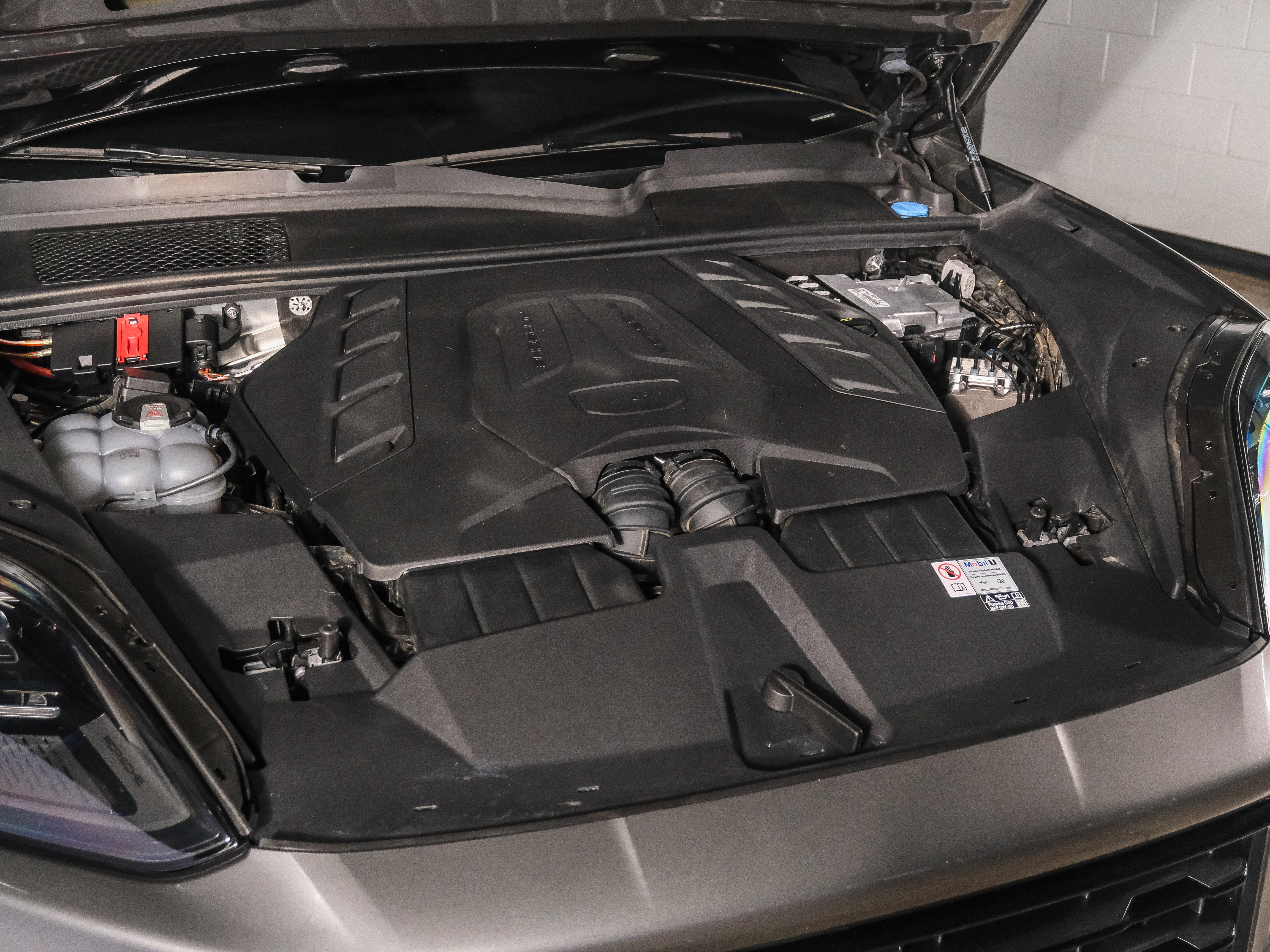 2024 Porsche Cayenne Coupe S photo 22