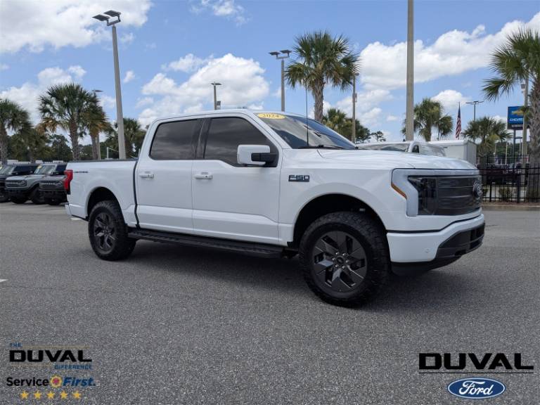 2024 Ford F-150 Lightning LARIAT