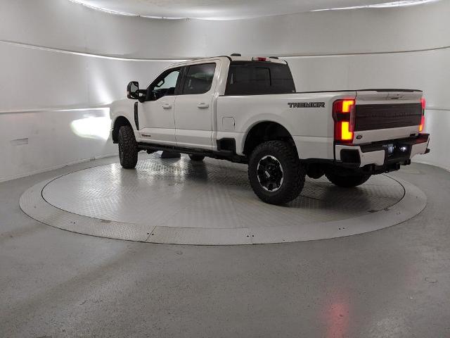 2025 Ford F-250 Platinum photo 4