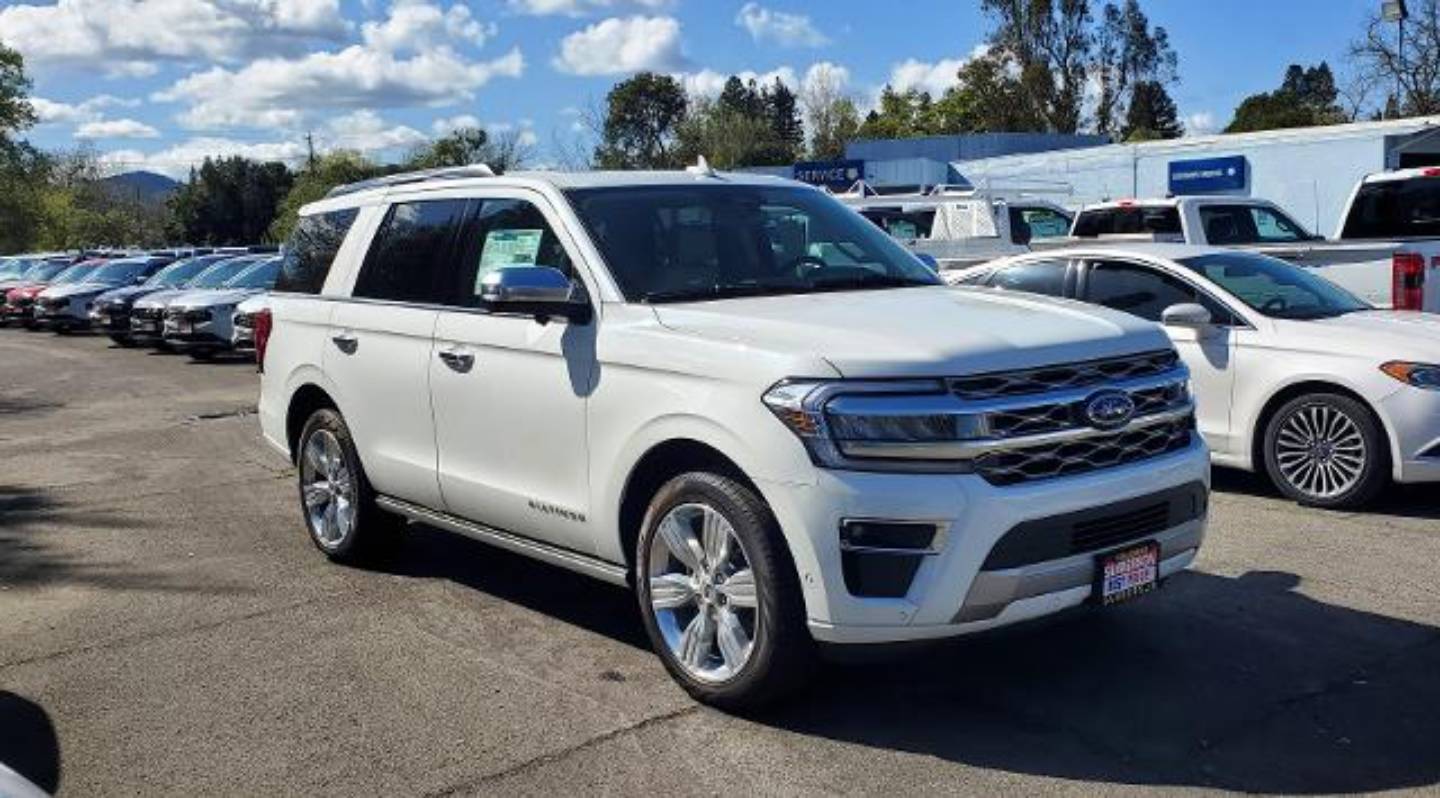2024 Ford Expedition Platinum's photo