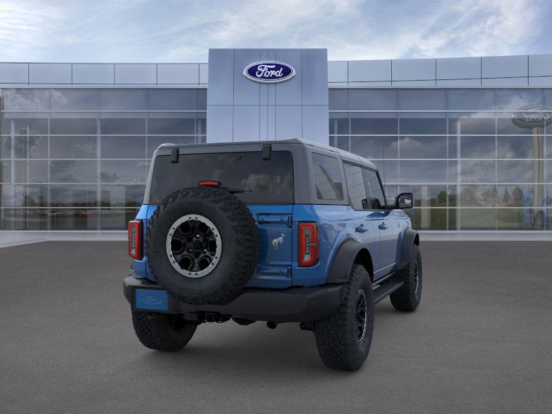 2024 Ford Bronco Outer Banks photo 8