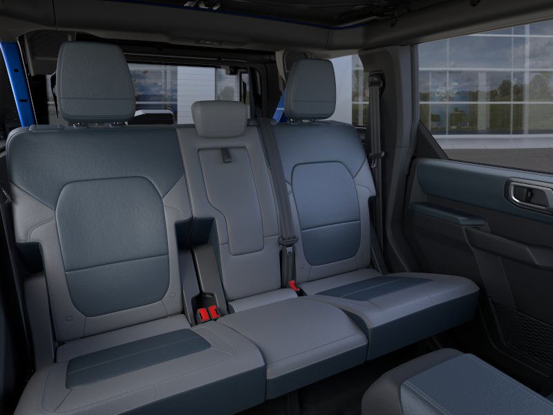 2024 Ford Bronco Outer Banks photo 11