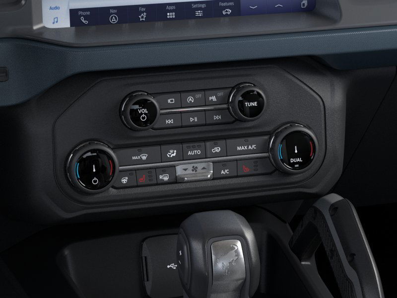 2024 Ford Bronco Outer Banks photo 16