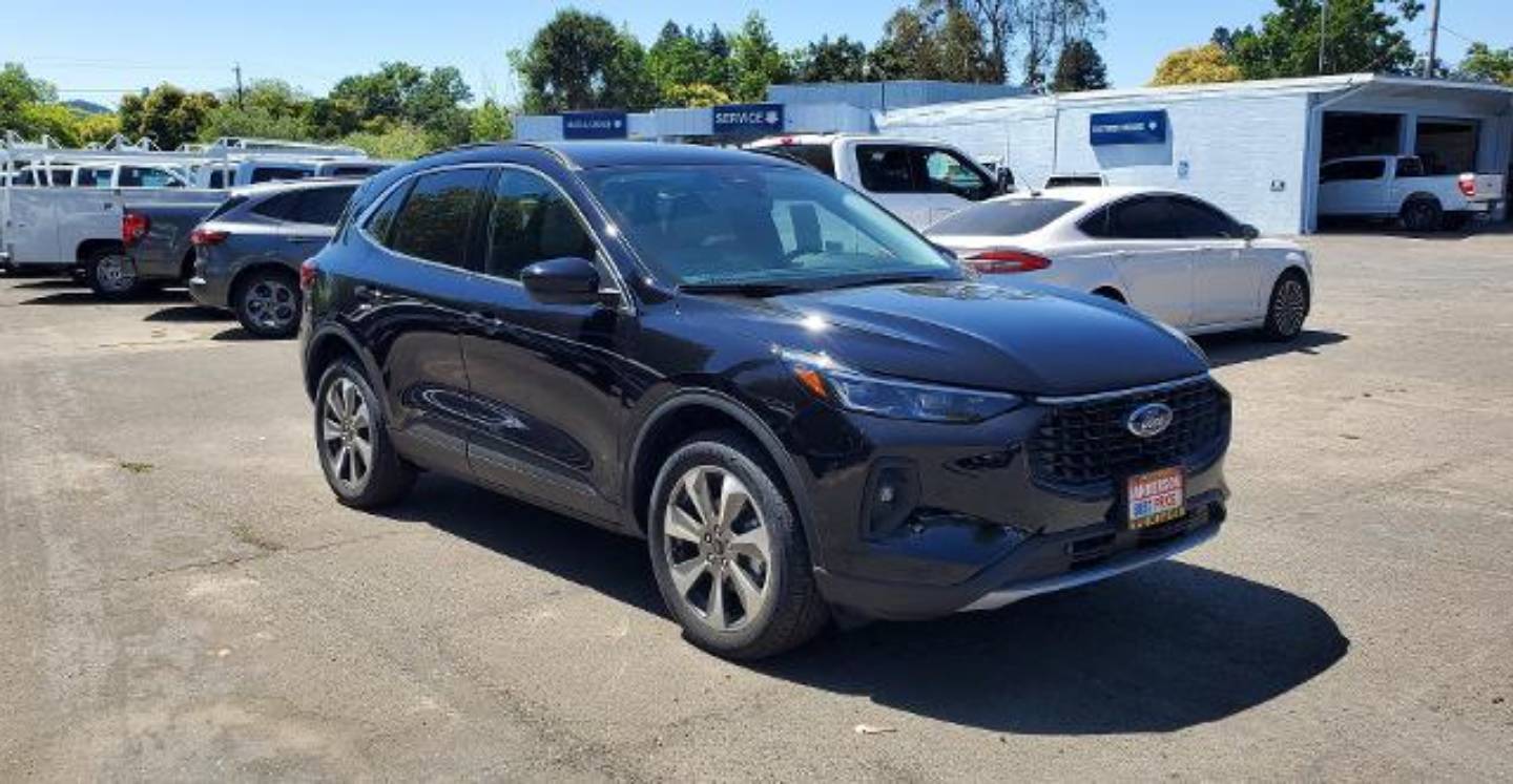 2024 Ford Escape Platinum's photo