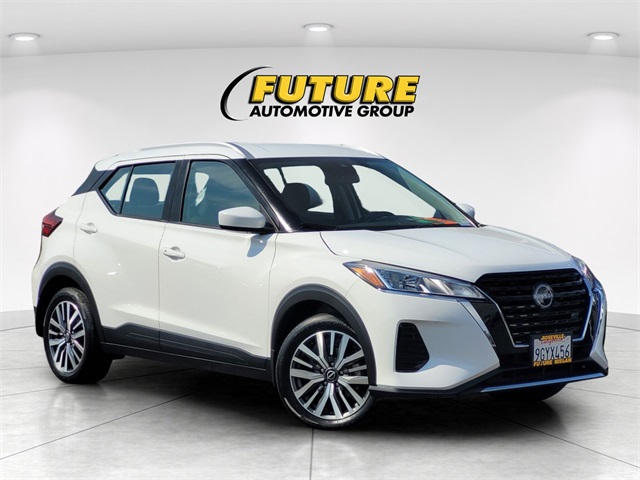 Used 2023 Nissan Kicks SV